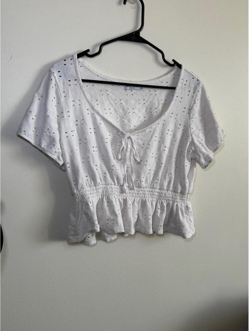 Arizona White Crop Top Blouse Cotton Floral XL PTP 21” GC